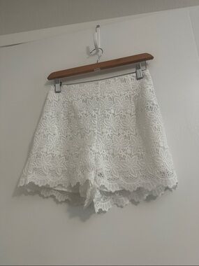 Charlotte Russe White Floral Lace High-Waisted Shorts